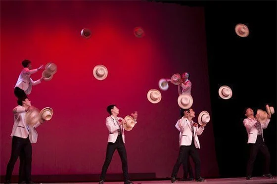 Shandong Art Troupe Delights Cubans with Vibrant Cultural Showcase at Havana International Book Fair