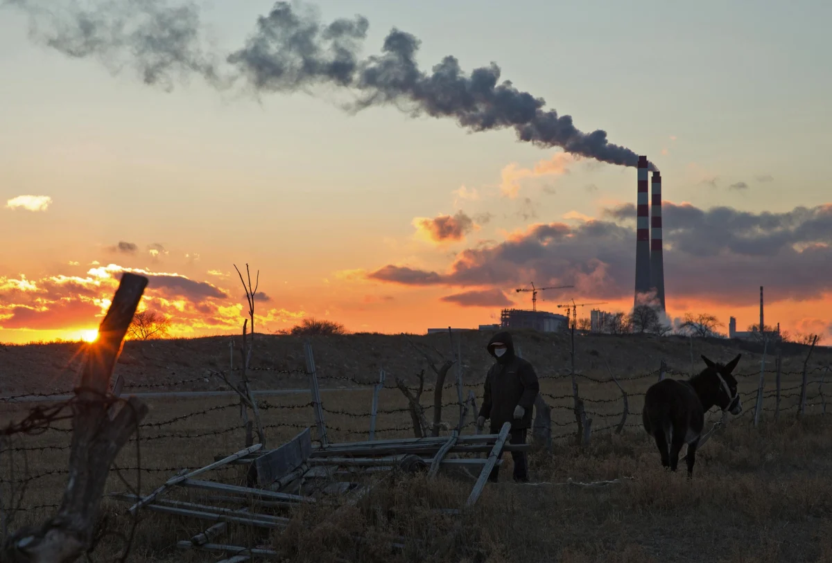 China’s Coal-Fired Power Generation Dips Below 50% for the First Time Amidst Renewable Energy Surge