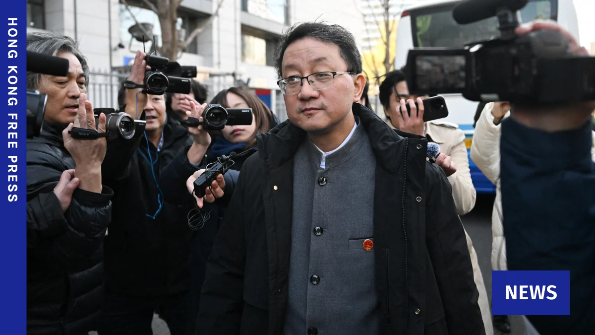 Chinese Ambassador Liu Jinsong Embarks on Diplomatic Journey to Canberra with Public Bus Ride
