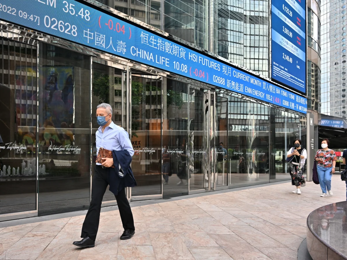 Hong Kong Stock Exchange Achieves Record Profits Driven by Tech and AI IPO Boom