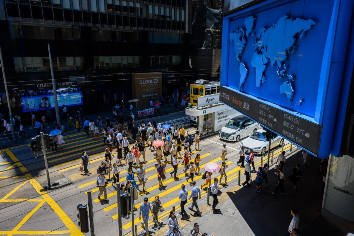 Hong Kong to Slash Pedestrian Wait Times with AI-Powered Traffic Signals and Streamline Licensing Processes