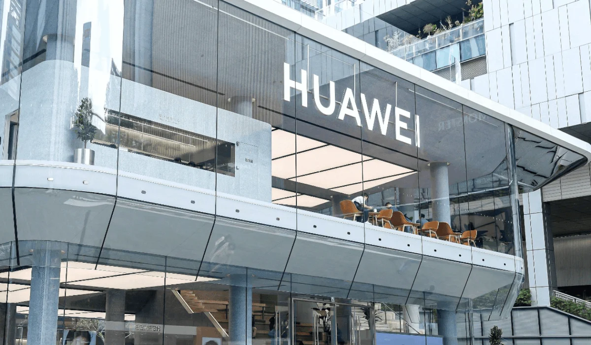 Huawei Cloud Launches Ascend 950 AI Cluster Service Globally, Accelerating AI Innovation and Solidifying Full-Stack AI Strategy