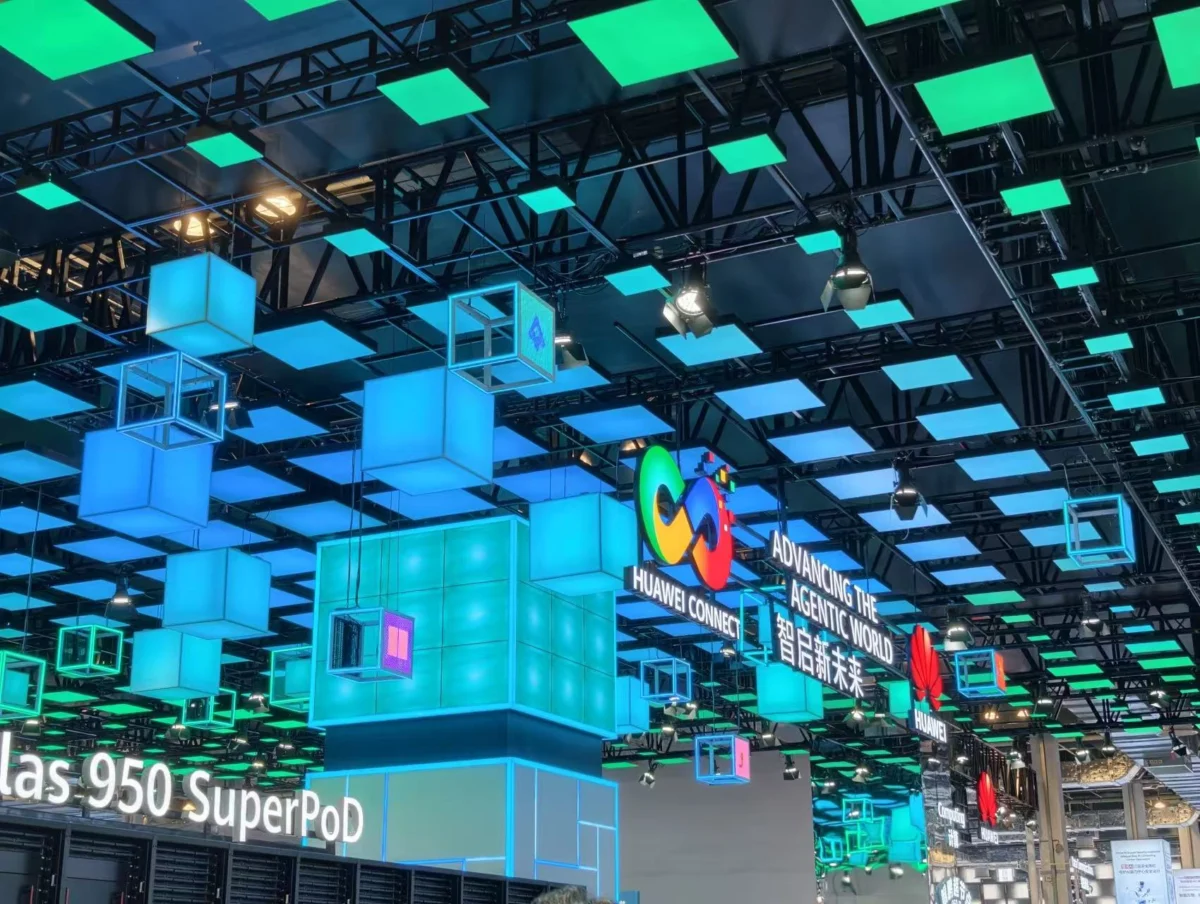 Huawei Unveils Ascend 960 SuperPoD at HUAWEI CONNECT 2026, Redefining AI Infrastructure with Near-Packaged Optics