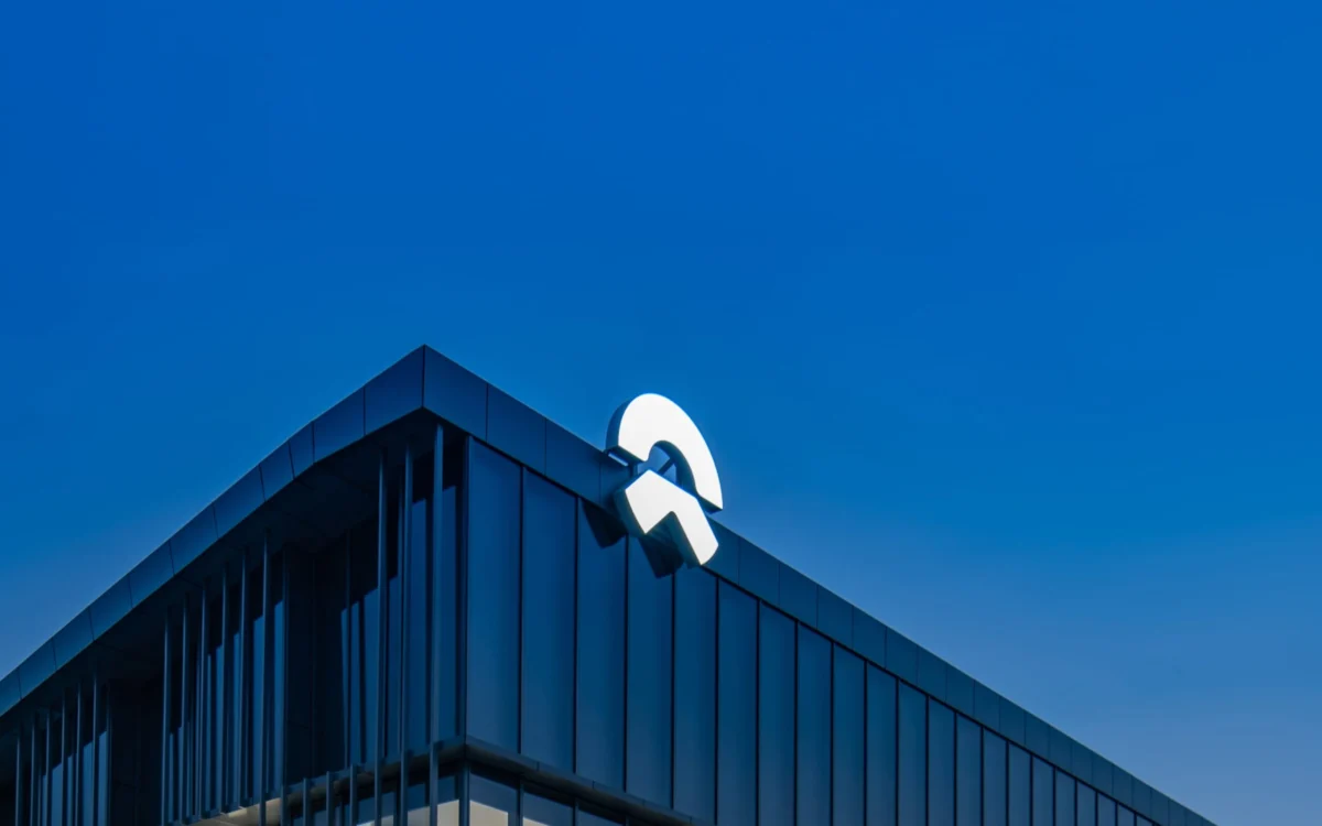 NIO and Geely Forge Strategic Alliance in Charging and Battery Swapping, Valuing NIO Power at RMB 16 Billion