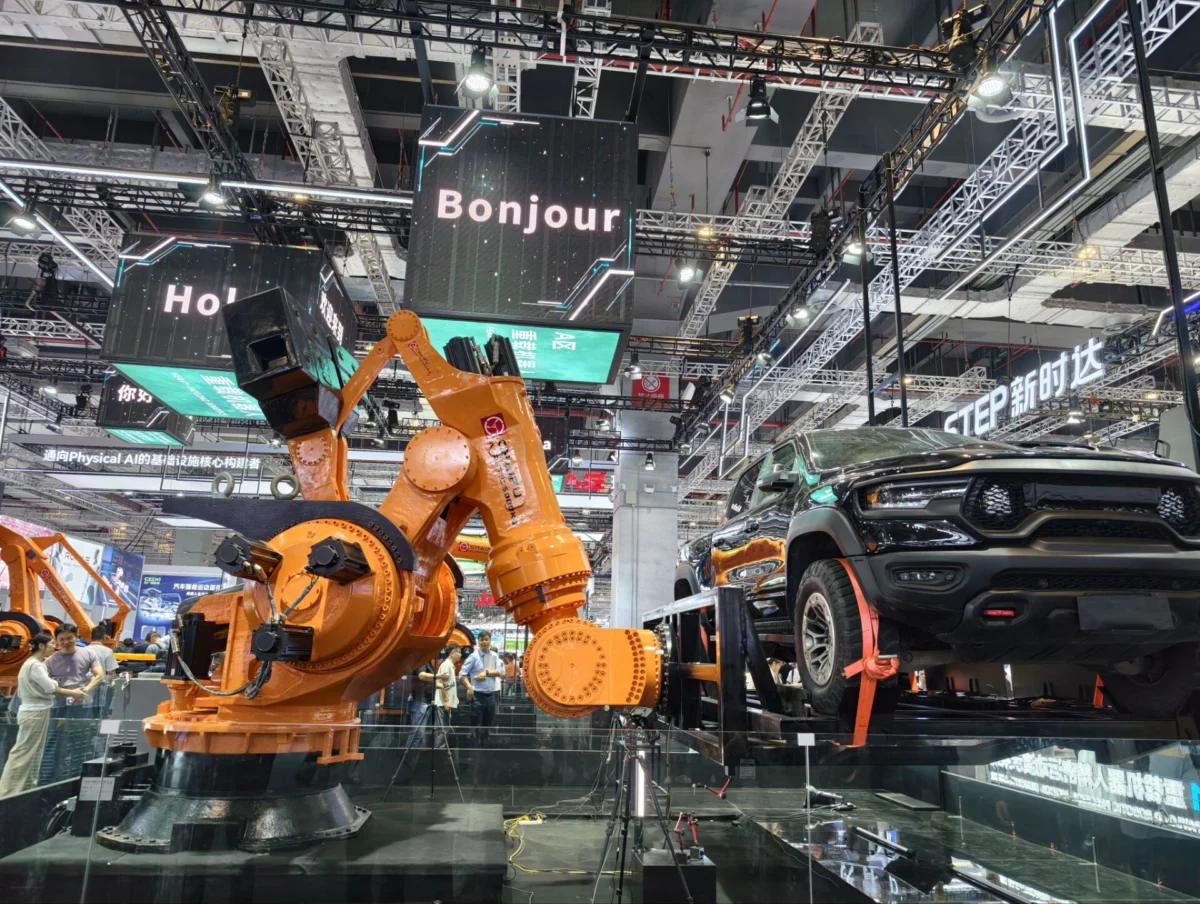 Shanghai Chaifu Robotics Shatters Payload Records with 5-Ton Industrial Robot at CIIF, Signalling New Era for Heavy Industry Automation